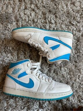 Nike UNC Air Jordan 1 Mid White with Blue Accents